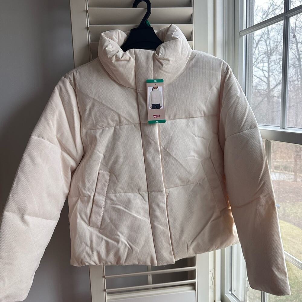 Levi’s Women’s Corded Puffer Jacket XL Cream Ribbed Winter Coat New - Picture 3 of 13